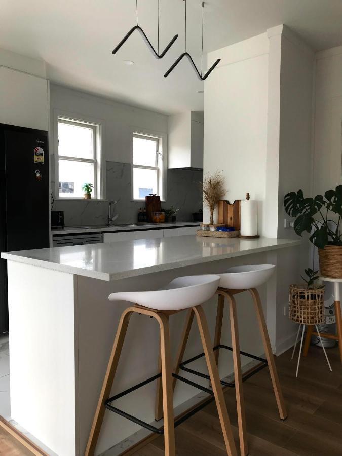 Bright & Comfy Stay In Newly Renovated Home With Parking Оукланд Екстериор снимка