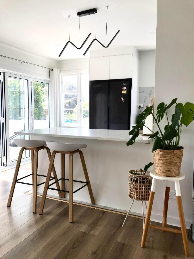 Bright & Comfy Stay In Newly Renovated Home With Parking Оукланд Екстериор снимка